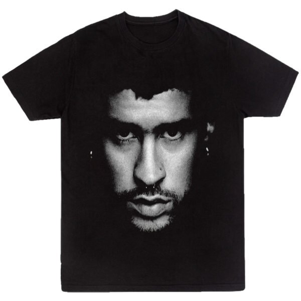Mesa de trabajo 12-100 Playera Negra Hombre Bad Bunny Casual Urbano