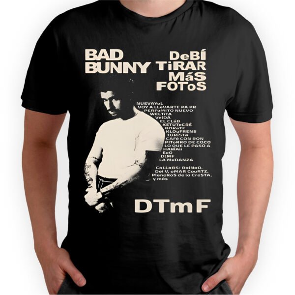 Mesa de trabajo 15-100 Playera Negra Hombre Bad Bunny DTMF Casual Urbano