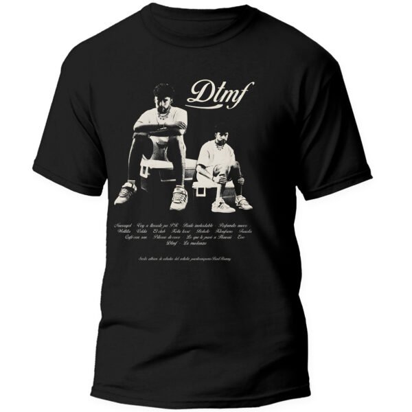 Mesa de trabajo 22-100 Playera Negra Hombre Bad Bunny DTMF Casual Urbano