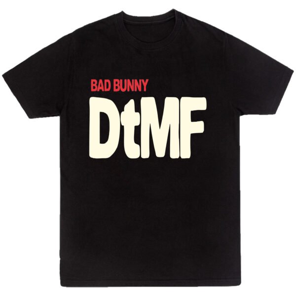 Mesa de trabajo 24-100 Playera Negra Hombre Bad Bunny DTMF Casual Urbano