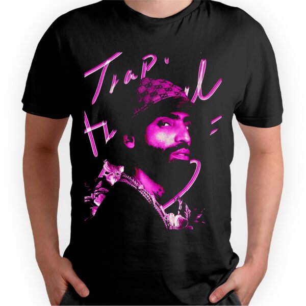 Mesa de trabajo 3-100 Playera Negra Hombre Arcangel La Maravilla Casual Urbano