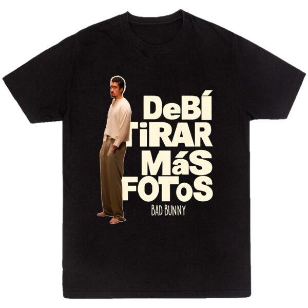 Mesa de trabajo 32-100 Playera Negra Hombre Bad Bunny DTMF Casual Urbano